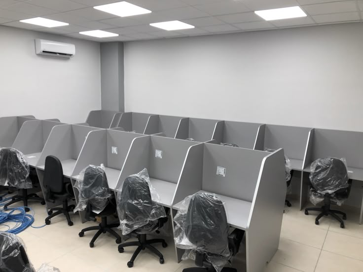 Yeni İlgi Özelöğretim Kursu kütüphane ve bireysel çalışma alanı